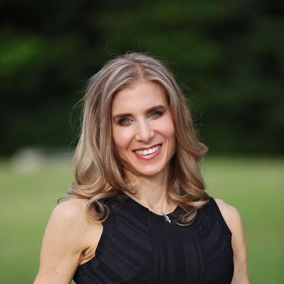 Meet your Posher, Cynthia - Picture 1 of 1